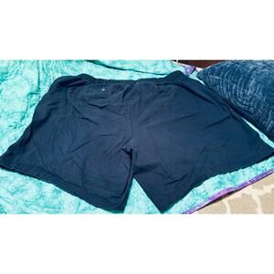 Old Navy 3x Plus Size Chino Shorts in Navy with 2 front and 2 rear pockets.